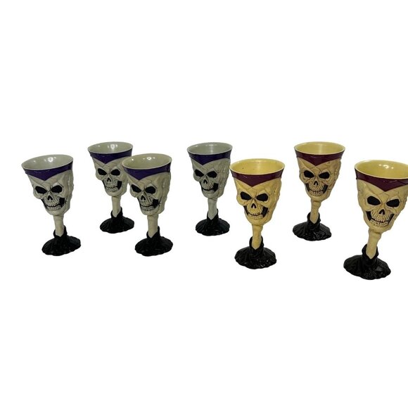 7 Skeleton Halloween Goblets Plastic 7” Serveware Barware Haunted House Display - Picture 4 of 12